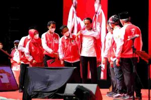 Relawan Muda Tim 7, Satu Sikap 2024 Bersama Jokowi