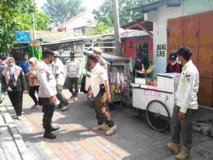 Polsek Kep Seribu Selatan Terus Gelar Patroli Pengawasan dan Berikan Imbauan Taat ProKes