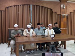 AKSI DAMAI, MONUMENTAL, KONSTITUSIONAL DAN DILINDUNGI UU AKBAR 411