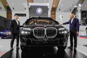 BMW Astra Hadirkan Rangkaian Kendaraan BMW Terbaru dan Penawaran Terbaik di IIMS 2023.