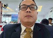 PAUS MENCUCI KAKI RAKYAT INDONESIA