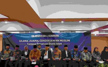 SERUAN ULAMA, ZUAMA DAN CENDEKIAWAN MUSLIM INDONESIA TENTANG URGENSI PERSATUAN DUNIA ISLAM UNTUK PENCIPTAAN TATA DUNIA BARU YANG DAMAI, ADIL, SEJAHTERA, DAN BERADAB