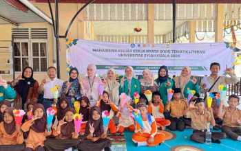 Mahasiswa KKN Literasi Universitas Syiah Kuala Hidupkan Budaya Membaca di Gampong Limpok