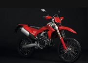 Ducati Desmo450 EDS: sepeda motor enduro pertama yang diproduksi oleh pabrikan asal Borgo Panigale