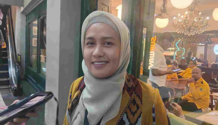 Anggota Komisi X DPR RI Dr. Hj. Karmila Sari, S.Kom., M.M.;  Sosok Bahlil Lahadalia bisa Menjadi Sumber Inspirasi bagi Generasi Muda, Pelaku Usaha, Pemerintah, maupun Pemangku Kepentingan lainnya untuk bersama-sama Memberikan Kontribusi bagi Pembangunan Nasional.