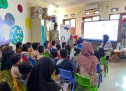 Di Hari yang Sama Israel Bunuh Bocah 4 Tahun, Anak-Anak TK Bandung Sisihkan Uang Jajan untuk Gaza