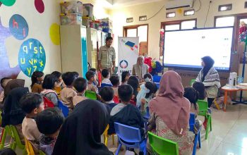 Di Hari yang Sama Israel Bunuh Bocah 4 Tahun, Anak-Anak TK Bandung Sisihkan Uang Jajan untuk Gaza